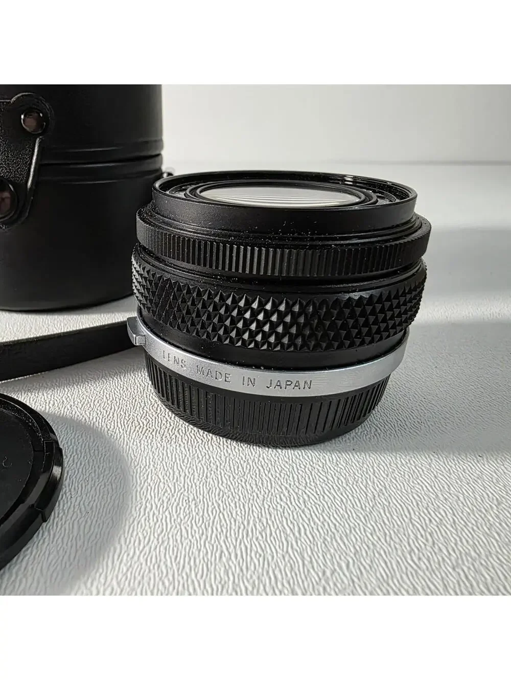 Olympus OM-System G Zuiko Auto-W f=28mm 1:3.5 Lens w/Original Olympus Case